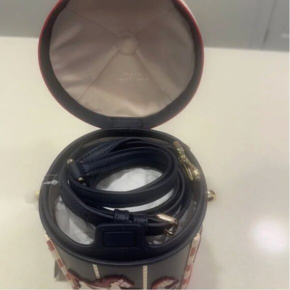 kate spade Winter Wonders 3D Carousel Crossbody purse bag nwt - Picture 9 of 10